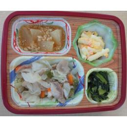 豚肉の塩炒めの盛り付け例